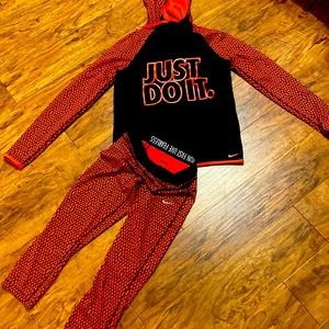 NIKE RED AND BLACK MATCHING SET
